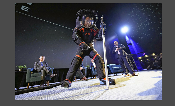 NASA公布全新设计宇航服 计划2025年12月再次登月