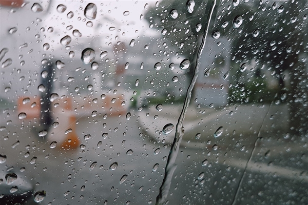 冲击30℃！五一假期北方多地开启升温模式 南方降雨在路上