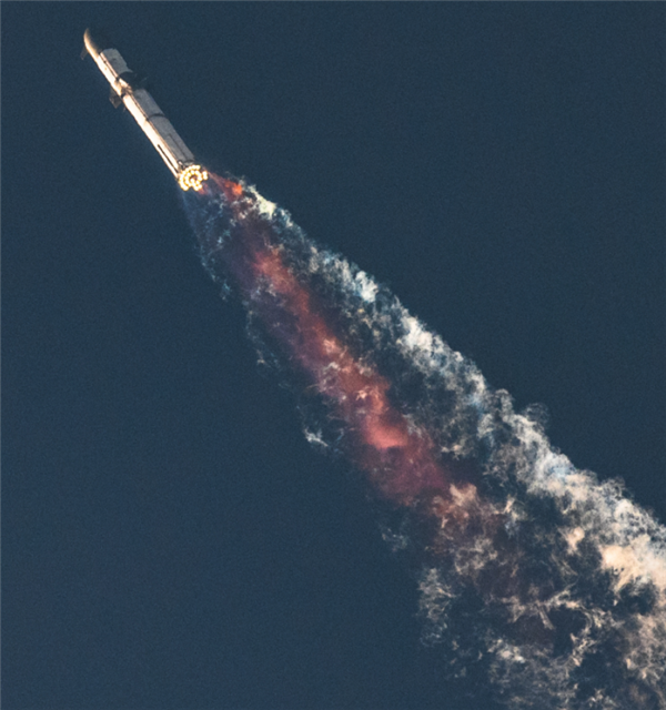 马斯克宣布星舰新一代引擎猛禽V3！33台并联、推力8877吨