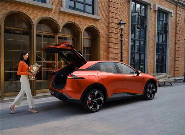 年轻人第一辆后驱SUV 长安深蓝S3预售：16.99万起