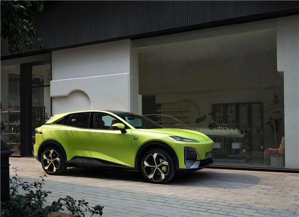 年轻人第一辆后驱SUV 长安深蓝S3预售：16.99万起