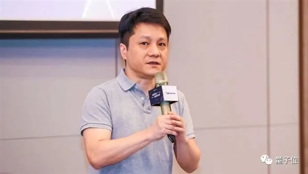 效果达OpenAI模型96%！国内团队新发大模型：CEO上阵写代码