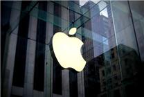 苹果发布警告：iPhone充电时旁睡可能有爆炸风险，引起果粉关注。