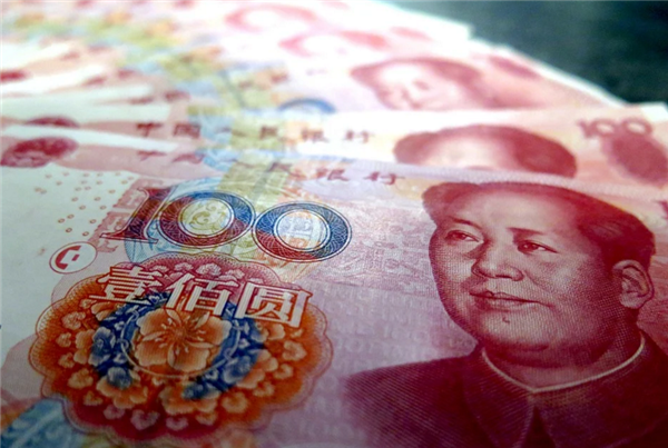 90后夫妻存100万靠利息生活 直言活的很好：网友热议不敢相信